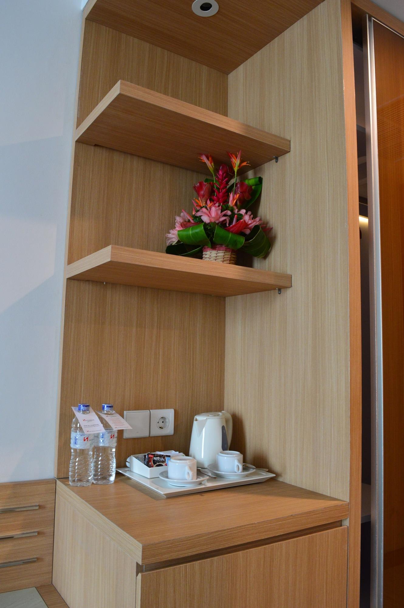 Swiss-Belhotel Papua Jayapura Exterior foto