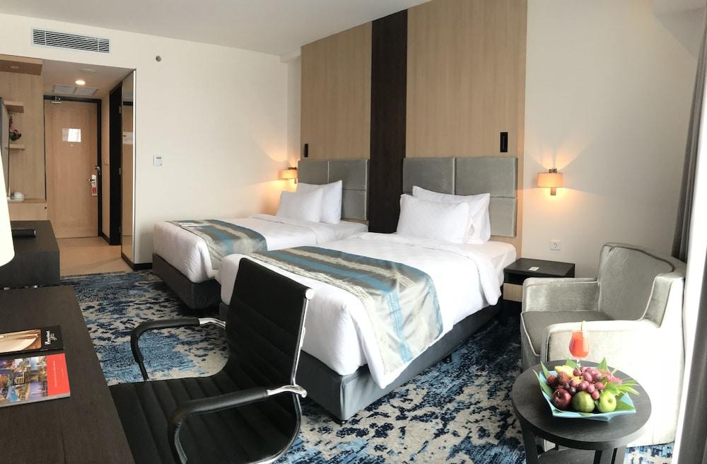 Swiss-Belhotel Papua Jayapura Exterior foto